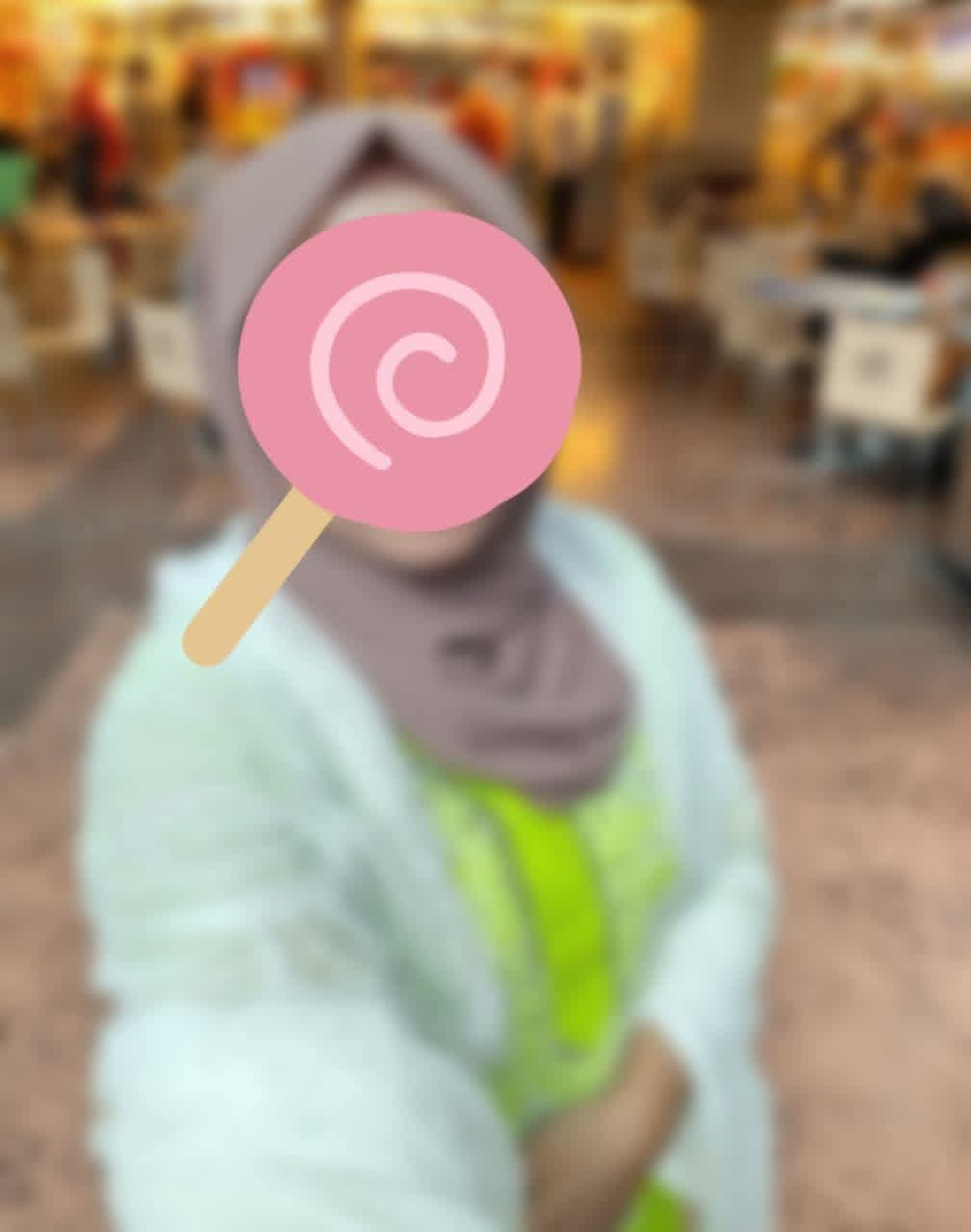 Ayesha_709